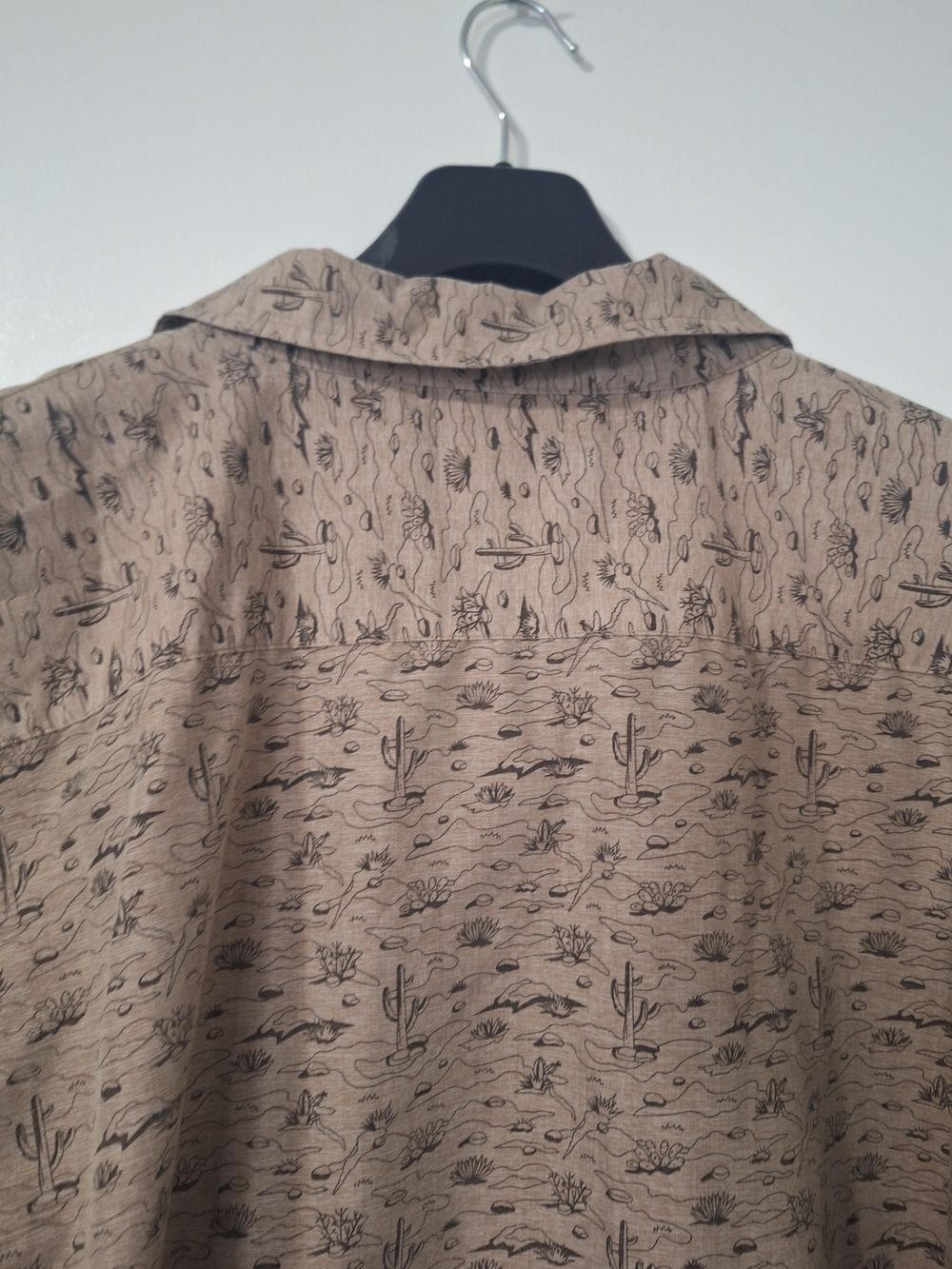 Molokai Surf Co. Men's Short-Sleeve Desert Print Tan Button-down Size 2XL - Picture 5 of 6